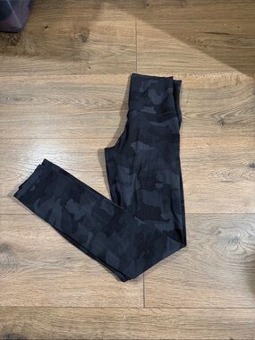 lululemon athletica Black Camo High-Rise Leggings size 2